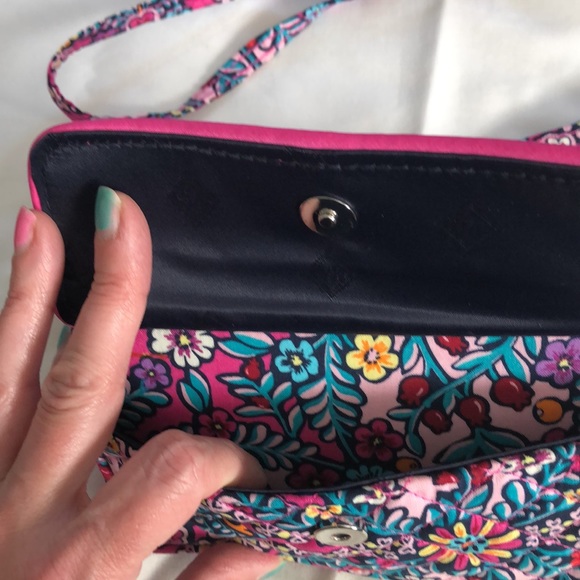 Vera Bradley clutch - Picture 6 of 9